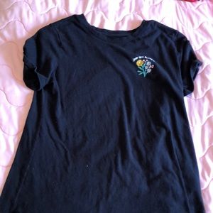 Old navy tee